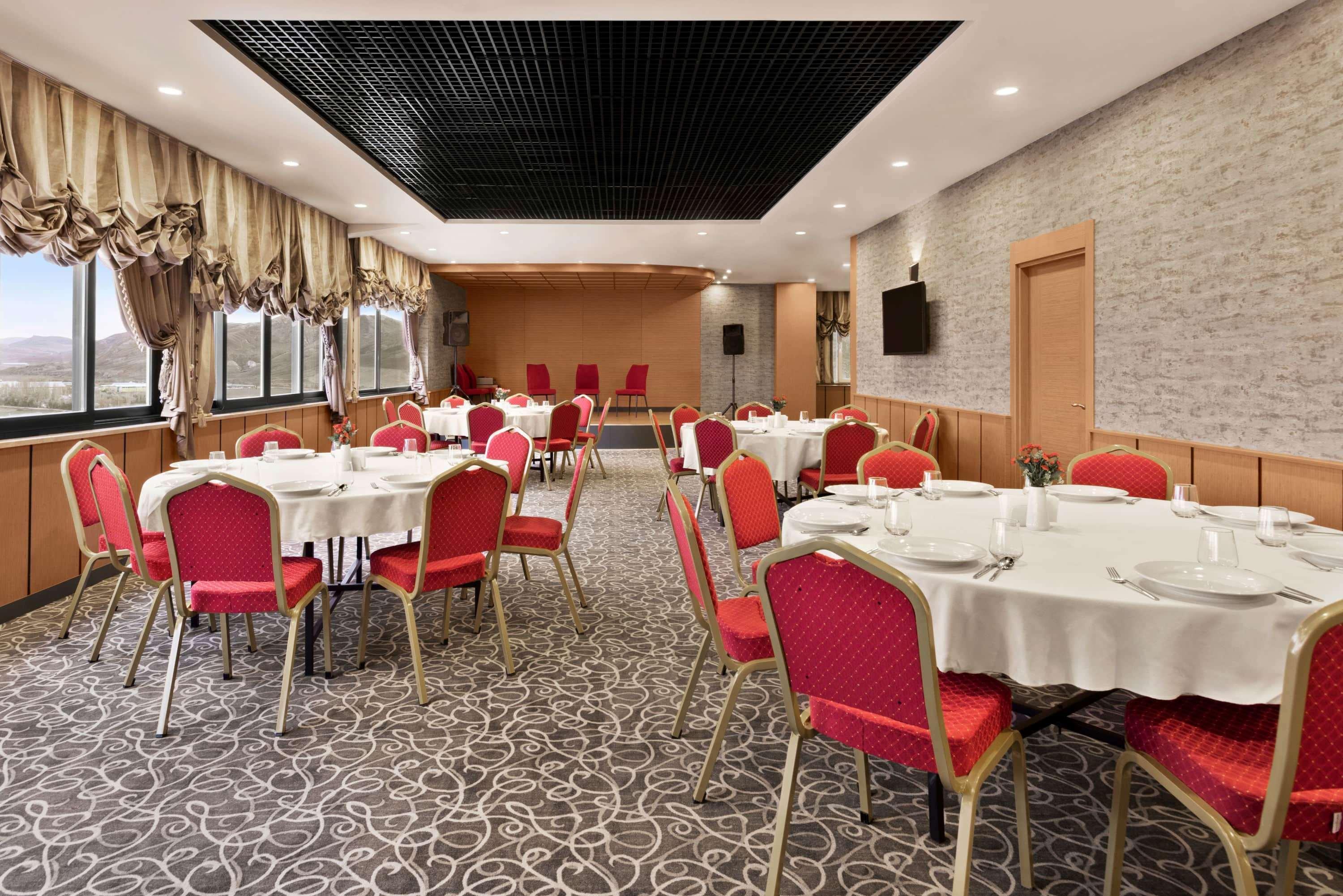 Ramada By Wyndham Sivas Hotel Buitenkant foto