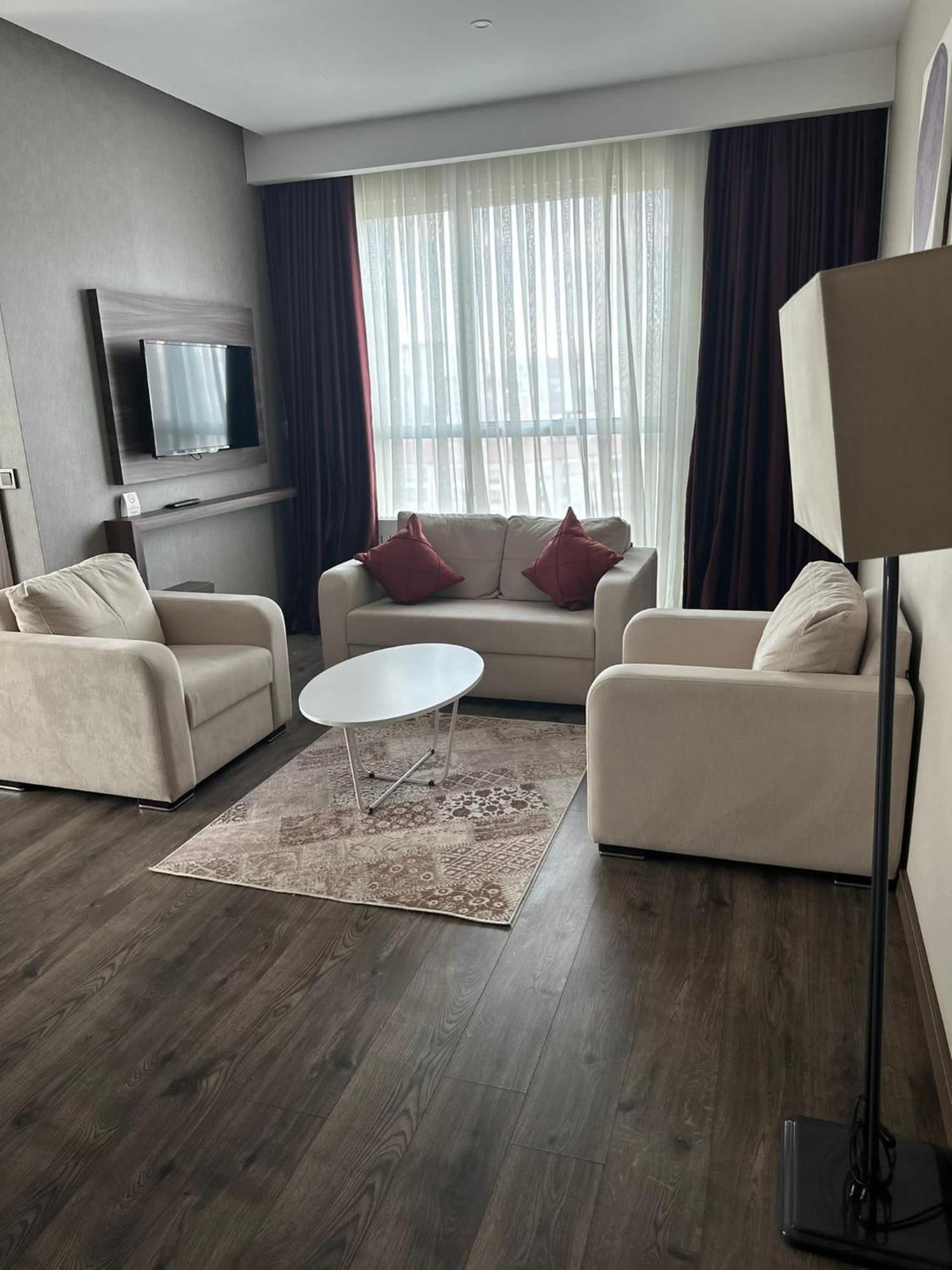 Ramada By Wyndham Sivas Hotel Buitenkant foto
