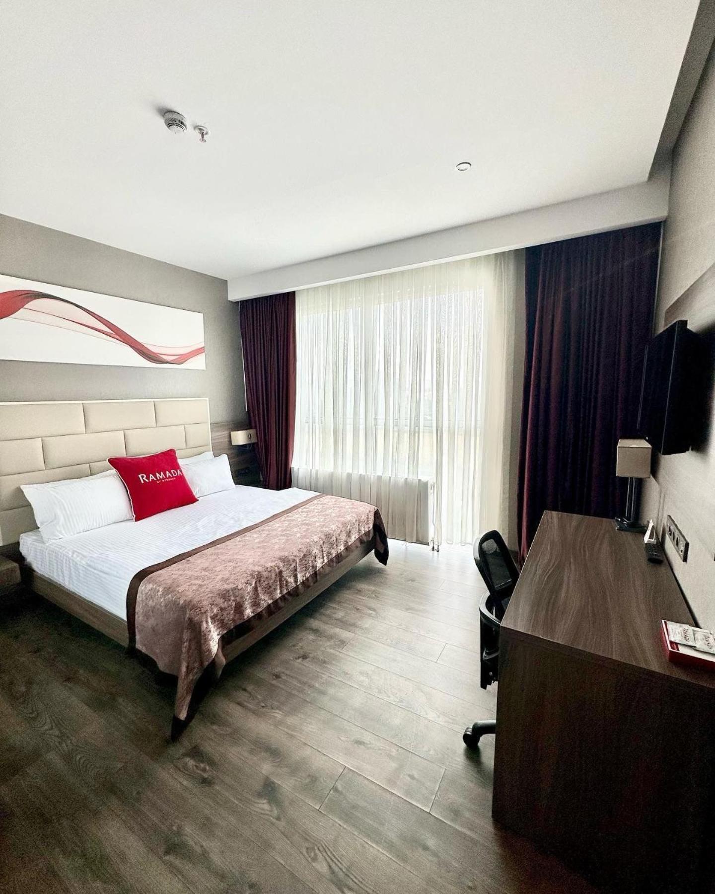 Ramada By Wyndham Sivas Hotel Buitenkant foto