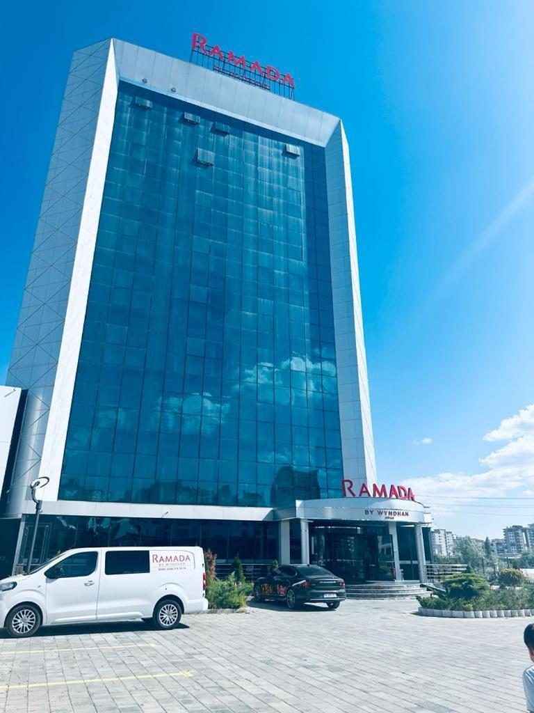 Ramada By Wyndham Sivas Hotel Buitenkant foto